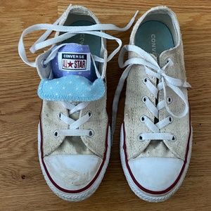 Converse All-Star Girls Chuck Taylor Sneakers (4)